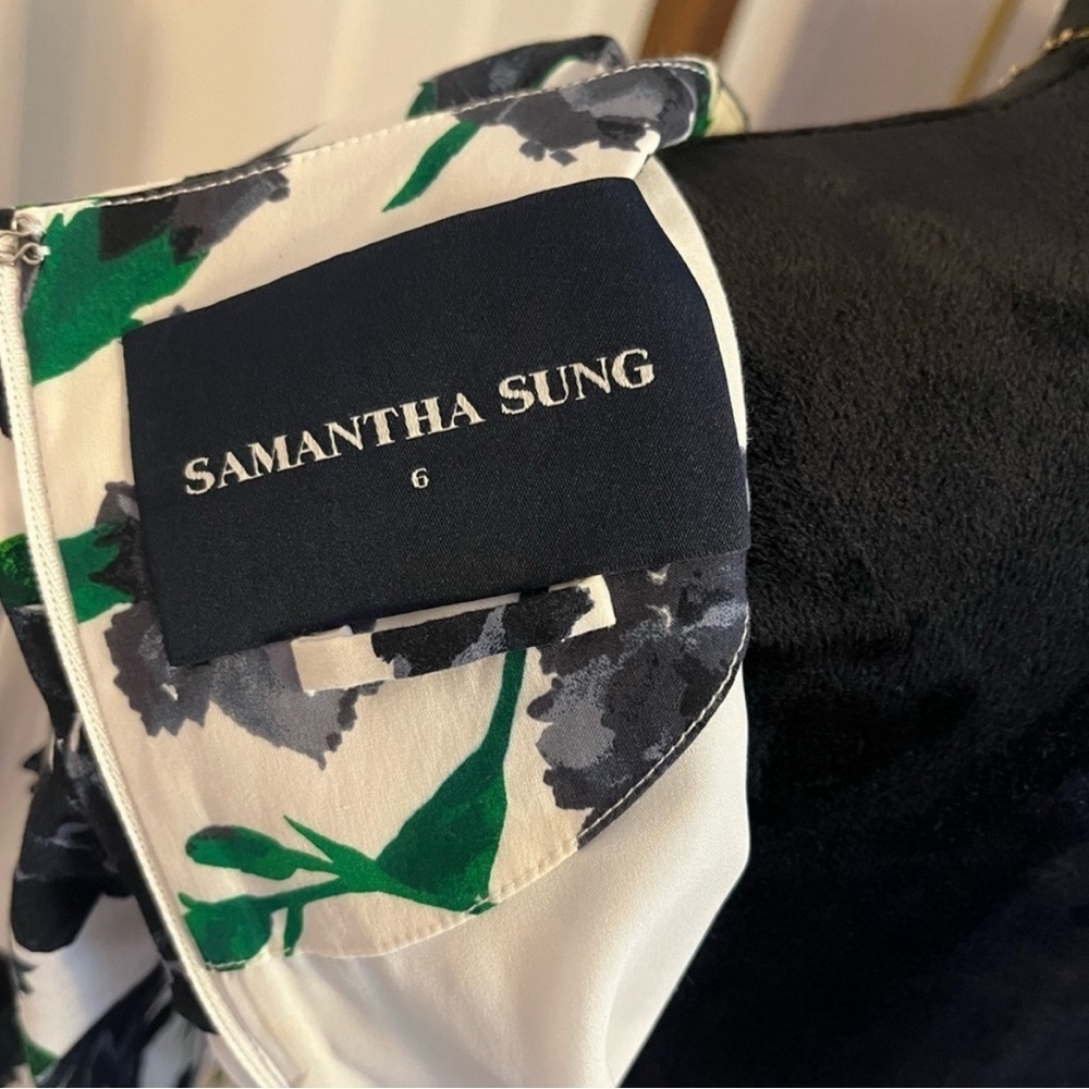 NWOT SAMANTHA SUNG Black and Green Floral Long Sleeve Dress- size 6 - Picture 2 of 6